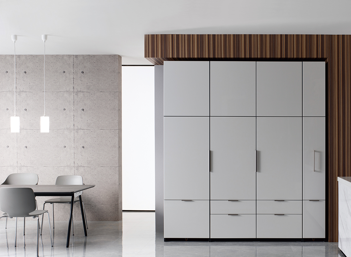 家具 インテリアの パモウナ