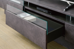 引出上部にはクリアガラスを採用