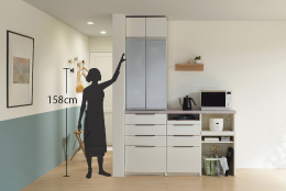 ID食器棚Ｌ型カウンター　高さイメージ　カラー：パールホワイト