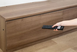 WS テレビボード 扉を閉めたままでもリモコン操作可能