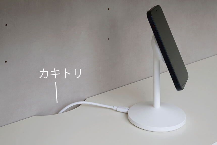 WS デスクキャビネット 各棚板、天板には配線用の穴やカキトリが施されています
