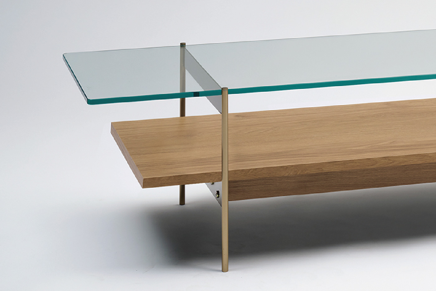 異素材を組み合わせたリビングテーブル（ラスティックオーク）