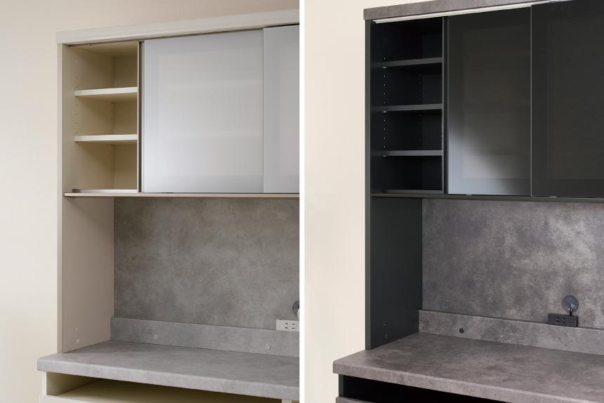 198cmタイプは4枚、207cmタイプは6枚の可動棚板が付属します。