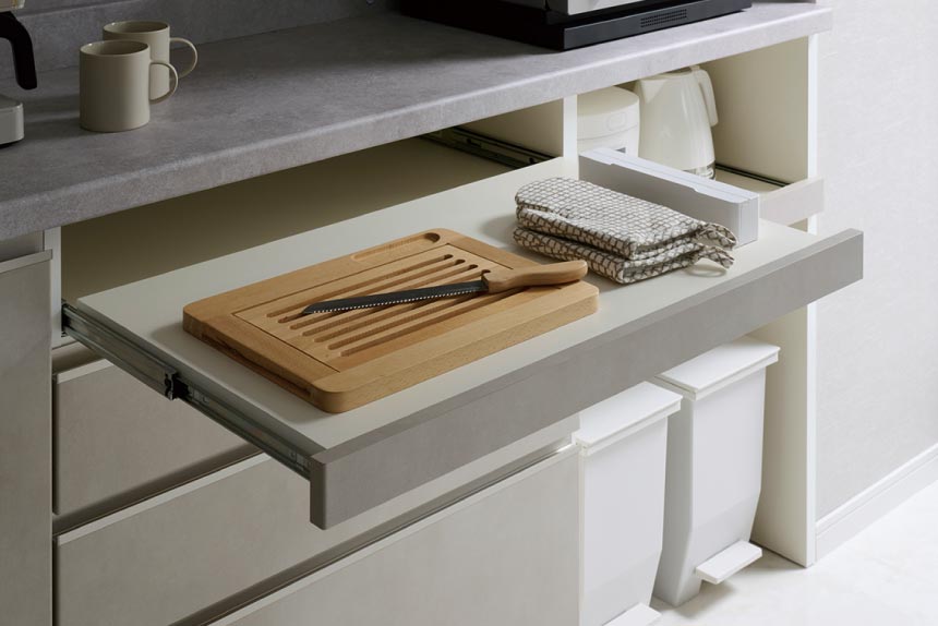 JN食器棚のサービステーブルはユーティリティスペースとしても活用可能