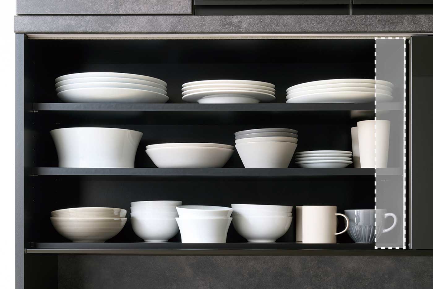 RURL食器棚のスライドドアはワイドビュー設計